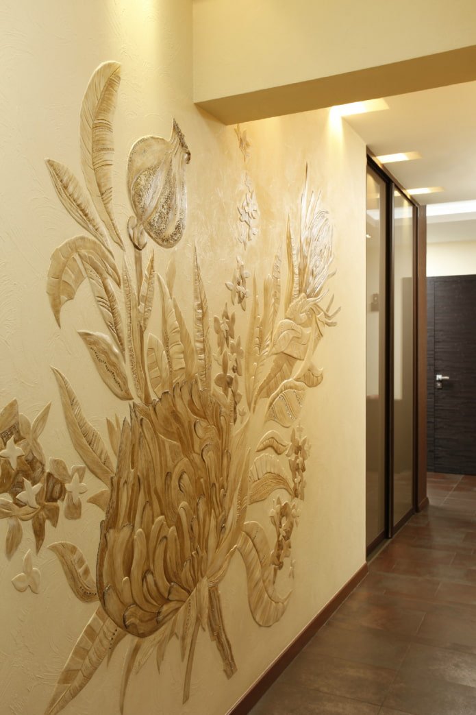 quadro decorativo in gesso all'interno