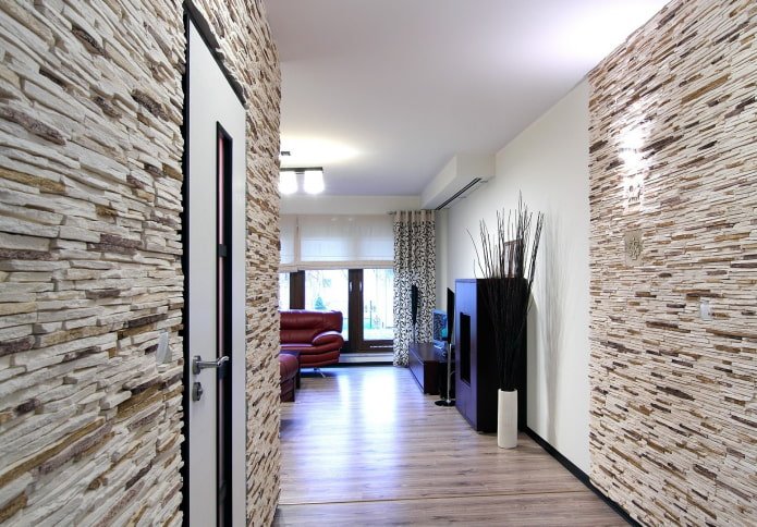rifinitura decorativa in pietra sulla parete interna