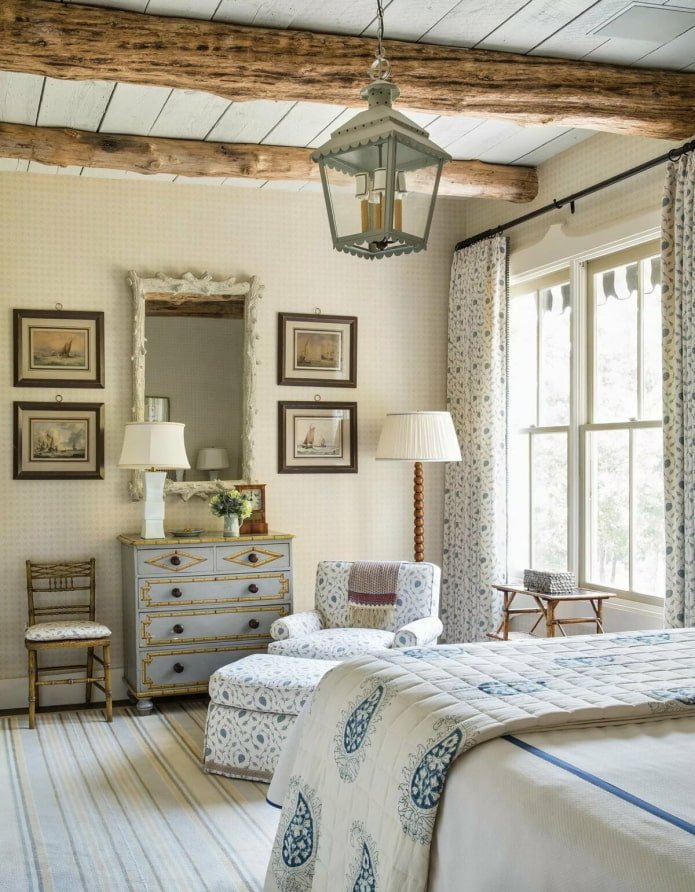 camera da letto luminosa in stile provenzale