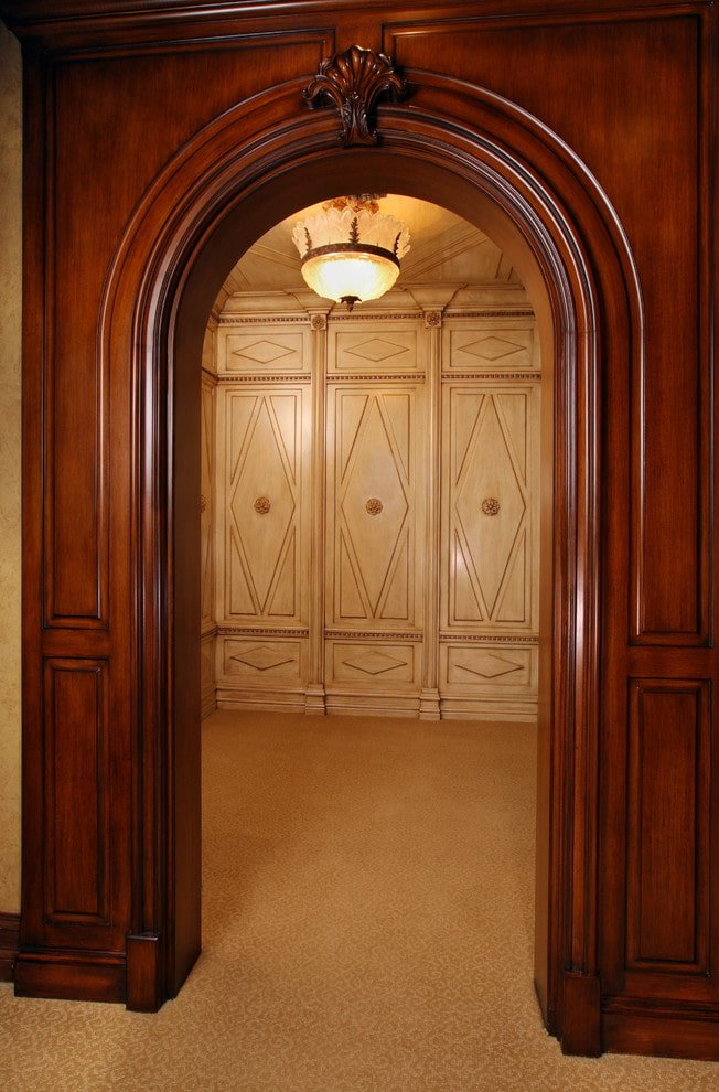 arco marrone