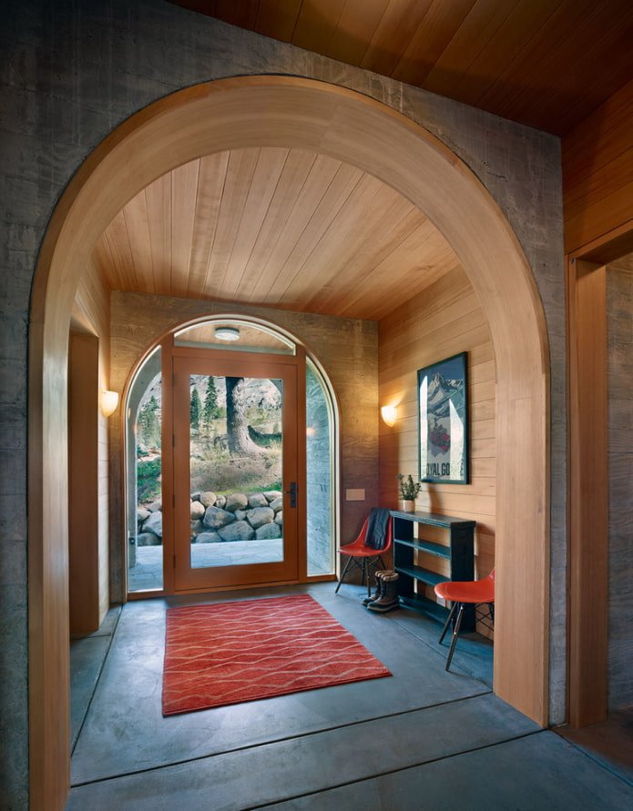combinazione di pietra e legno