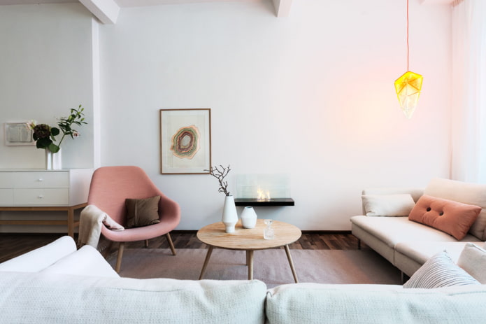 tavolo in legno per interni in stile scandinavo