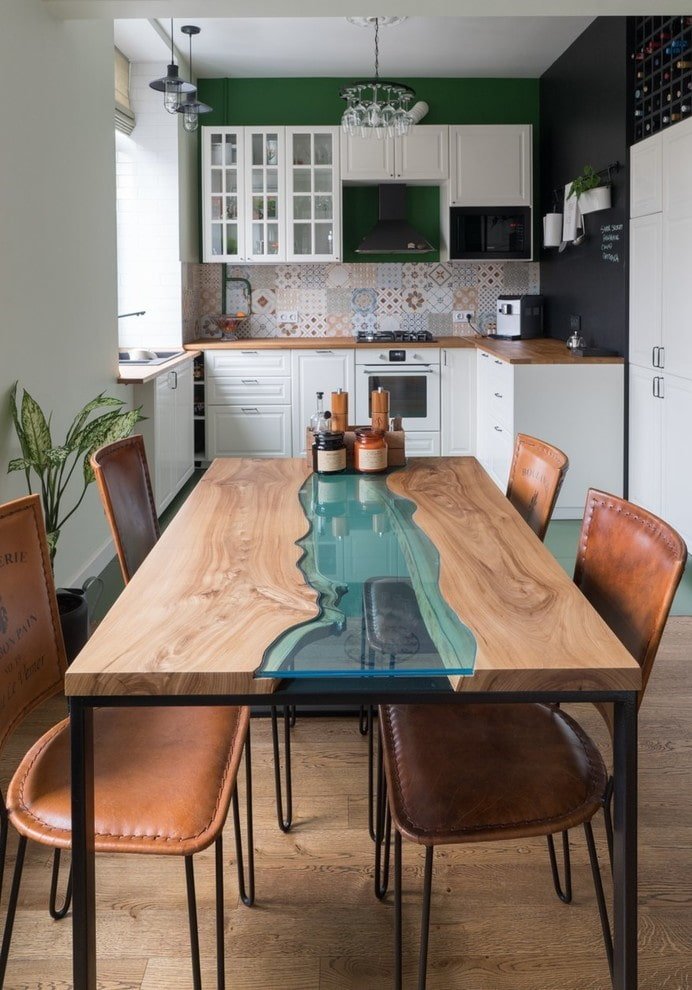 tavolo da pranzo fiume all'interno