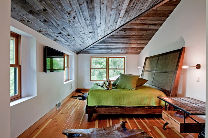soffitto in legno in mansarda