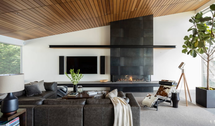 soffitto in legno nel soggiorno