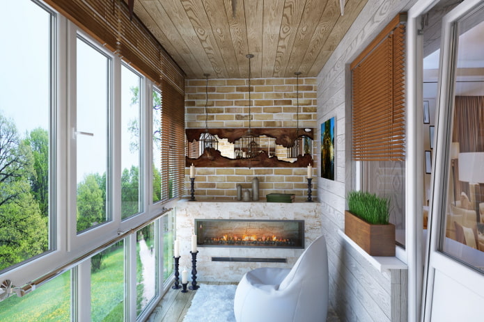soffitto in legno sulla loggia