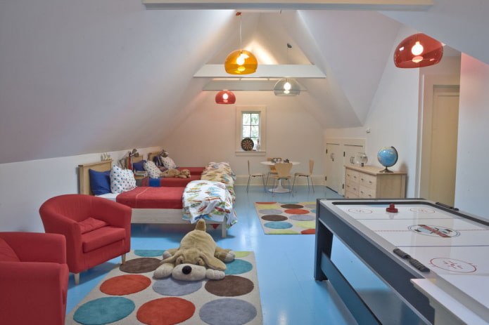 disposizione della camera da letto per tre bambini