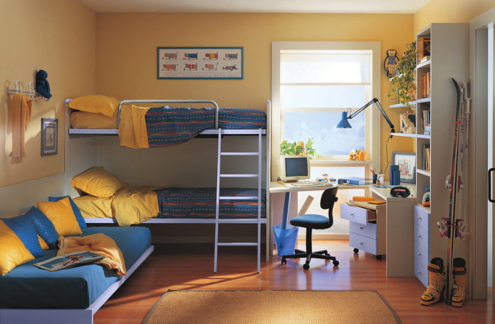 progettazione della camera da letto per tre bambini di età diverse