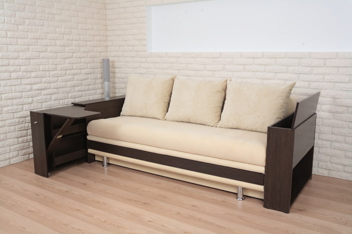 divano pieghevole con mobiletto interno