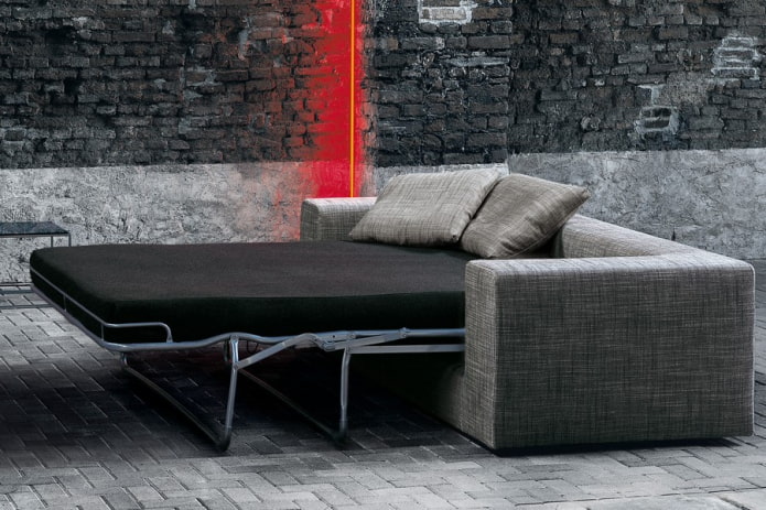 divano letto in stile loft