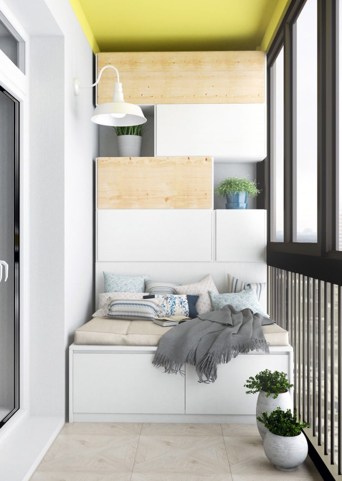 divano incassato all'interno della loggia