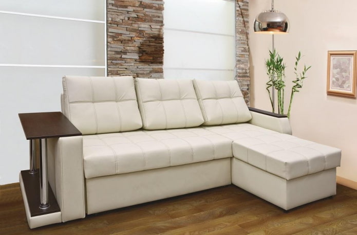 modello di divano con pouf all'interno