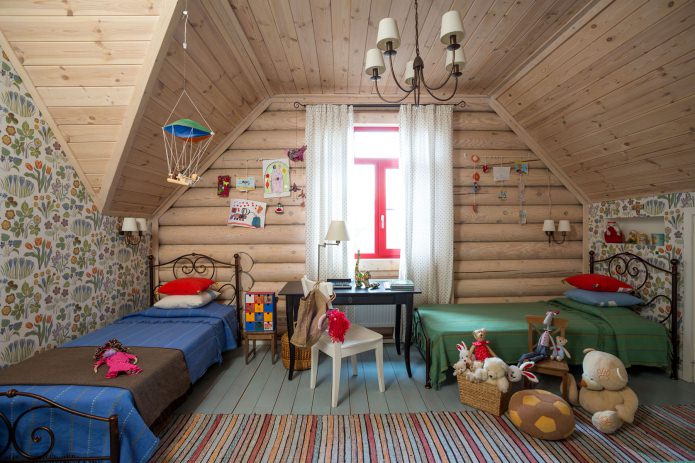 bambini progettazione della stanza in una casa di tronchi di legno