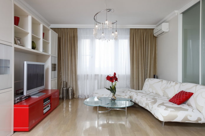 interno di una sala quadrata di 18 mq