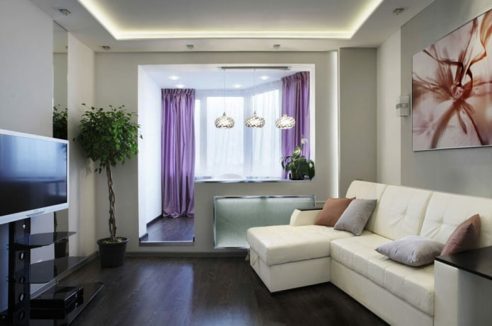 soggiorno di 18 metri quadrati con balcone