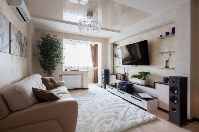 soggiorno di 18 metri quadrati con balcone