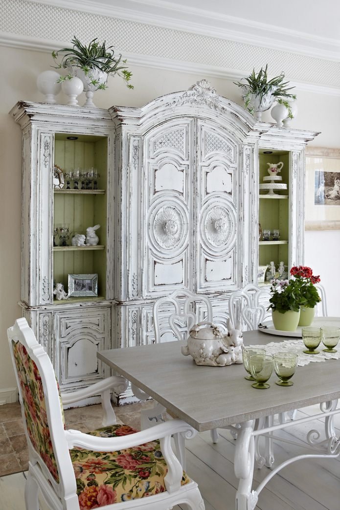 sala da pranzo in stile shabby chic