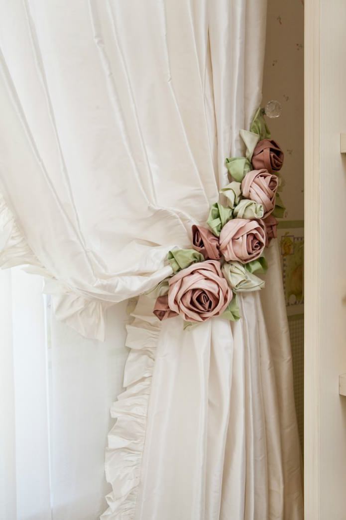 pendente per tenda con rose