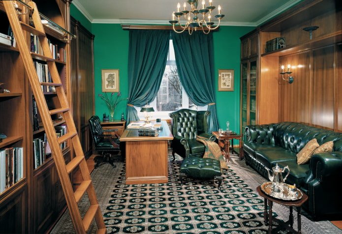 interno di uno studio in stile classico