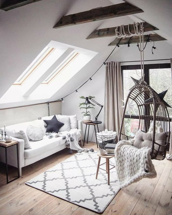 mansarda in stile scandinavo