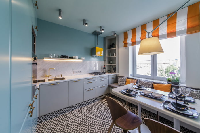 set di mobili all'interno di una cucina di 10 mq