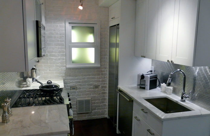 cucina piccola a due file