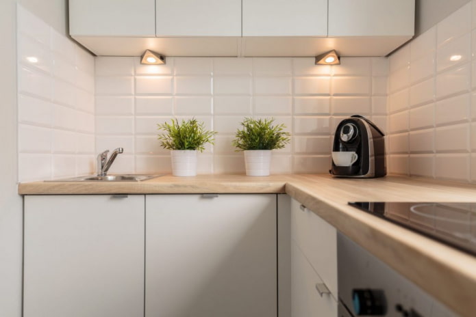 illuminazione in una cucina di 6 metri quadrati