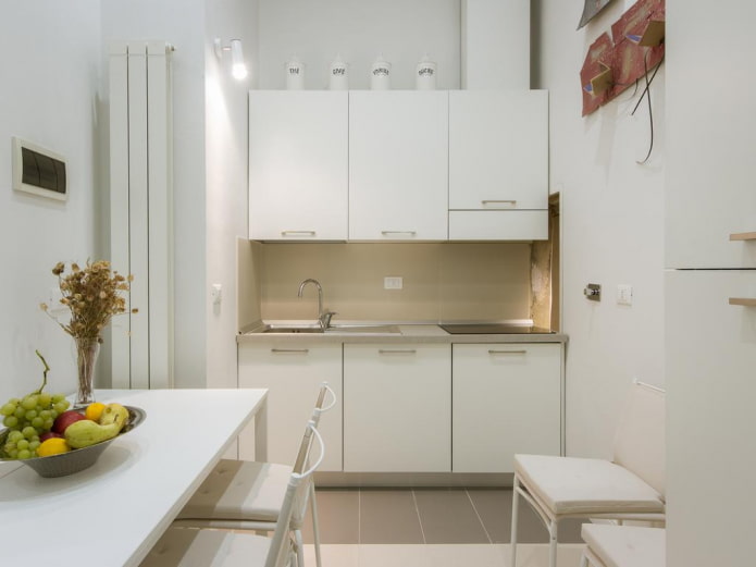 set da cucina per una cucina di 8 mq