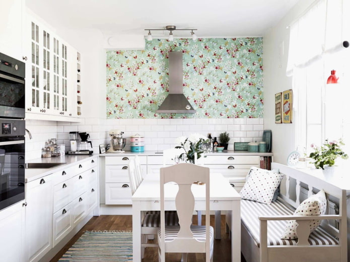 cucina di 8 mq in stile provenzale
