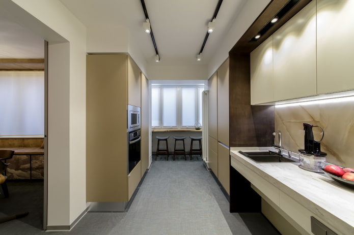 progettazione di una cucina combinata con una loggia