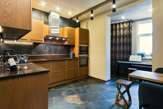illuminazione di una cucina combinata con una loggia