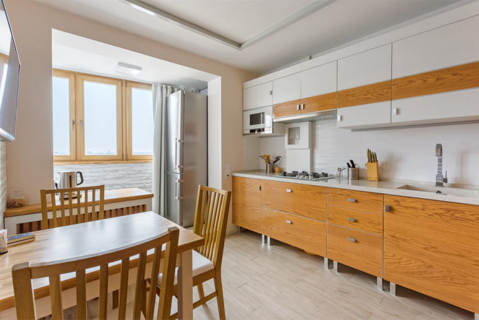progettazione di una cucina combinata con una loggia