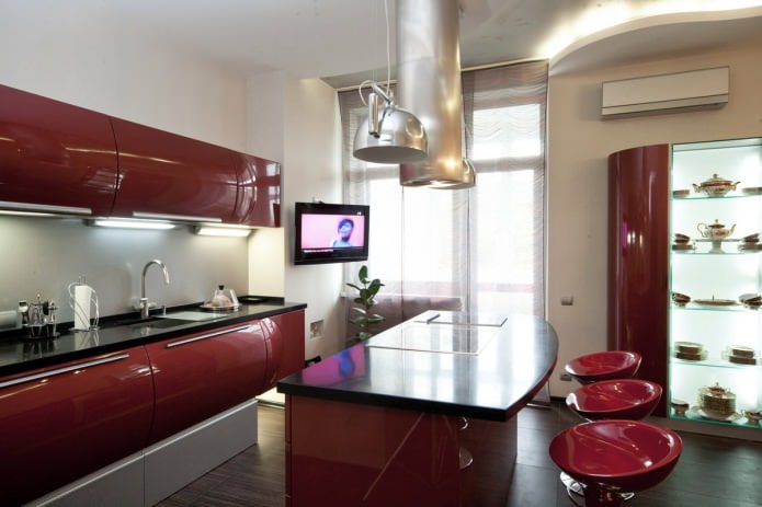 bancone bar a isola nell'interno della cucina