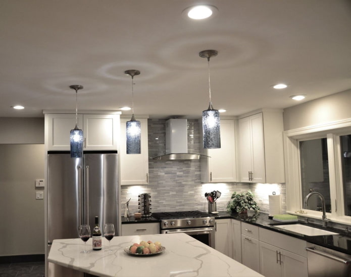 illuminazione spot in cucina