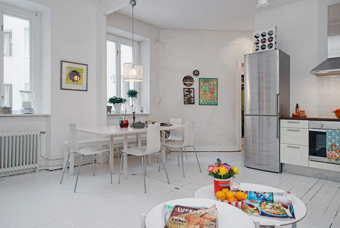 Zona pranzo in un appartamento di 34 mq