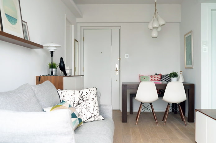 Camera da letto-soggiorno con zona studio