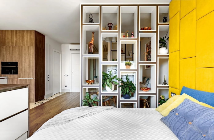 Camera da letto e scaffalature