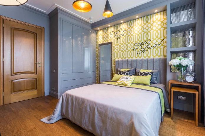 interno della camera da letto in un appartamento di 50 metri quadrati