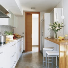 Progetto di una piccola cucina con bancone bar-10