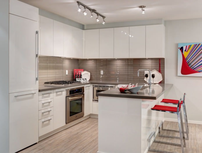 Cucina a U con bancone bar