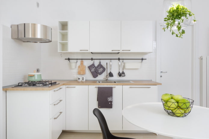 combinazione di colori per una cucina di piccole dimensioni
