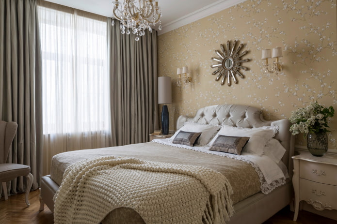 design della camera da letto in tonalità calde