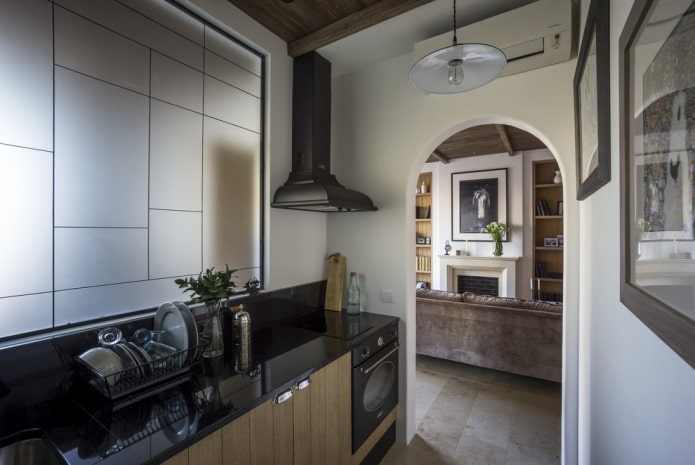 arco in cartongesso tra la cucina e il soggiorno