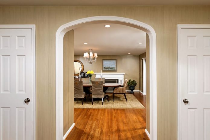 un arco bianco