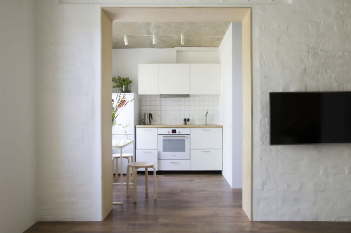 Cucina-soggiorno e ingresso