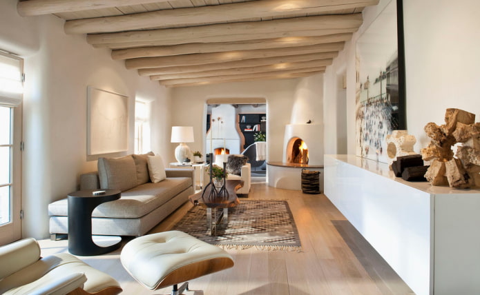 Travi beige del soffitto