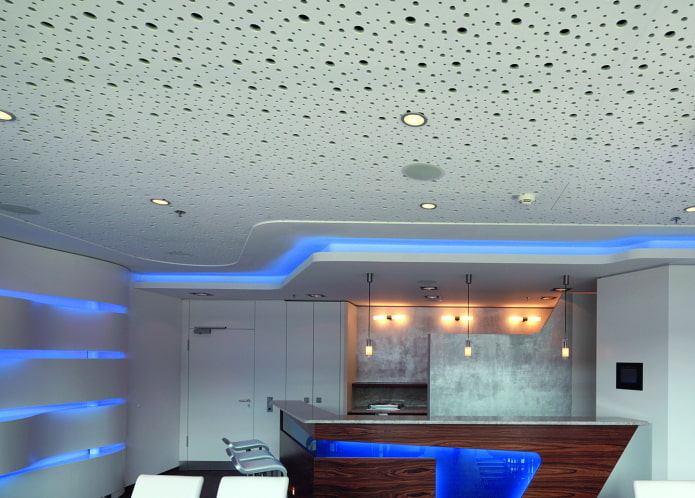 soffitto forato negli interni
