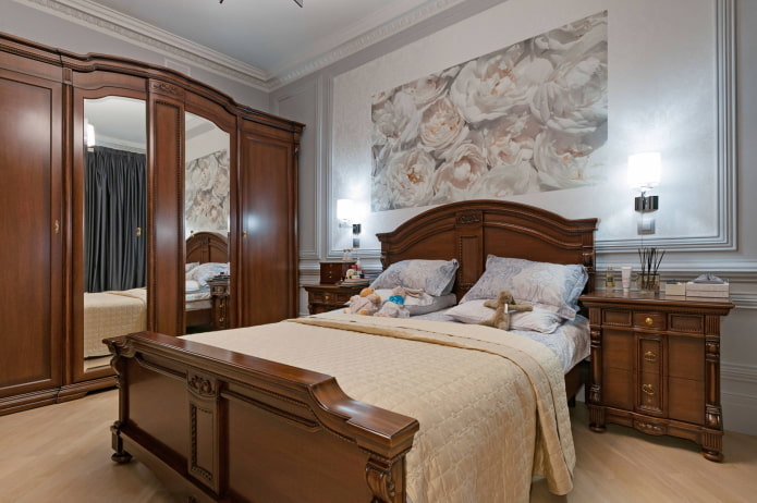 Camera da letto in stile classico