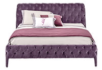 letto nella camera da letto per ragazze