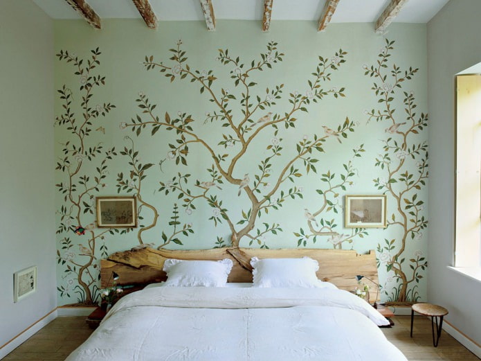 Pittura murale in camera da letto (albero)